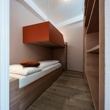 Koenigswarte Strata Aparthotel *