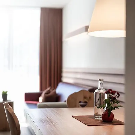 Aparthotel Koenigswarte Strata Sexten