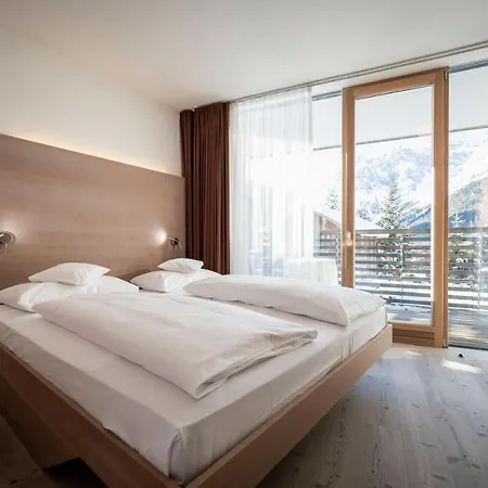Koenigswarte Strata Aparthotel Sexten