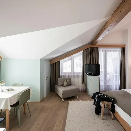 Koenigswarte Strata Aparthotel