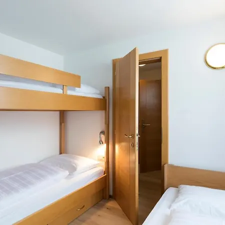 Aparthotel Koenigswarte Strata